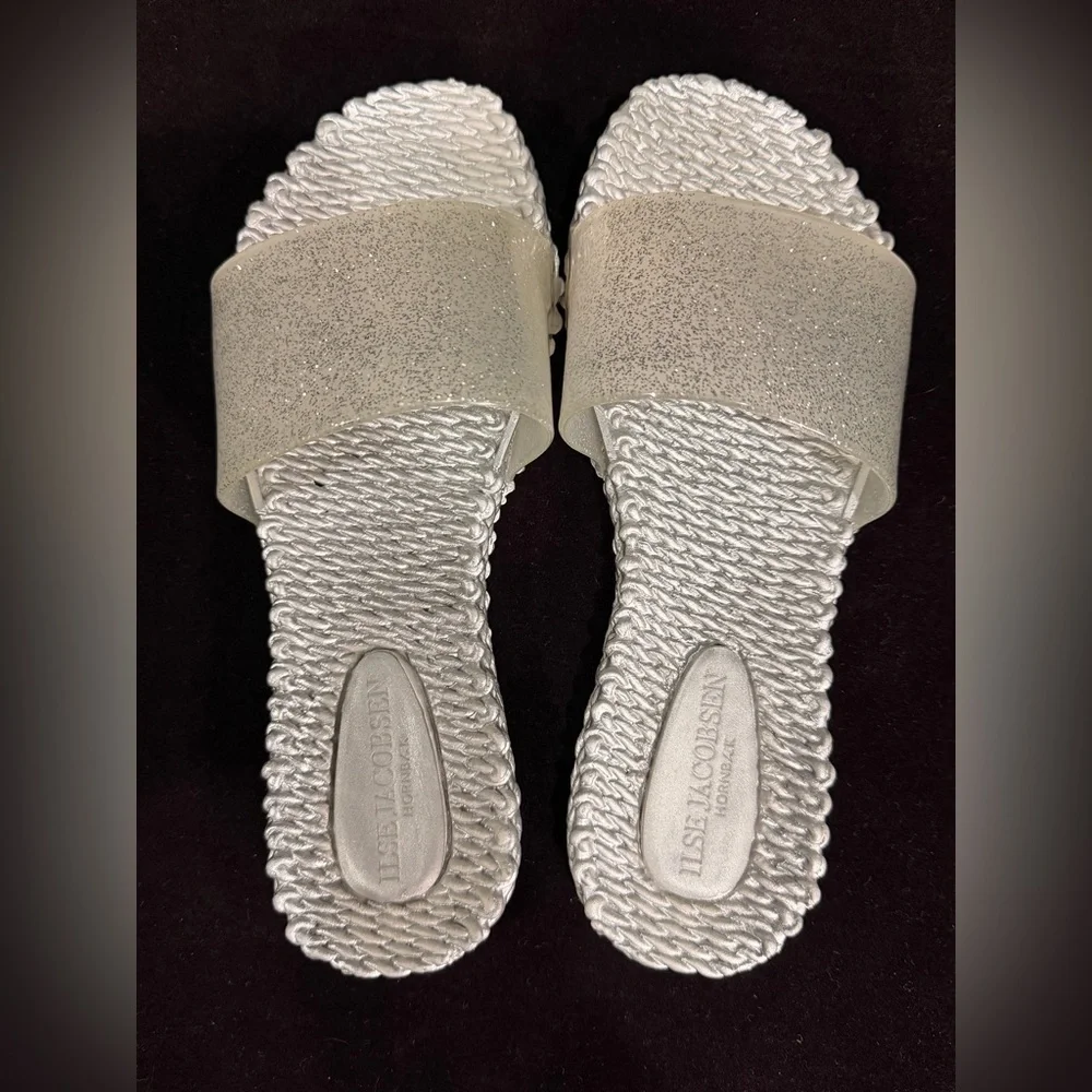 Ilse Jacobsen Women's Textured Silver Sandals